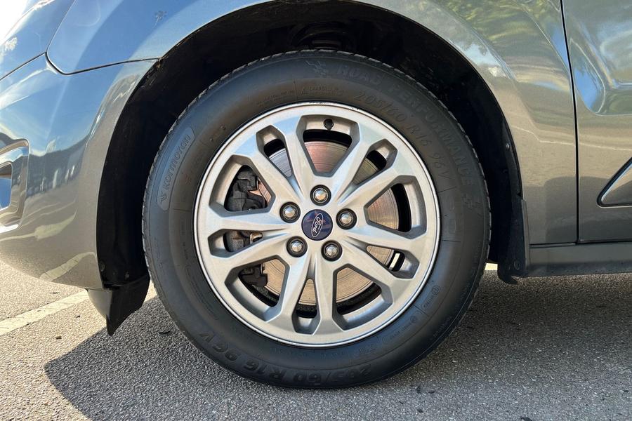 Ford TRANSIT CONNECT Photo autoimg-8768d0b5d8bae1beaf924864296ae078b7ea3923.jpg