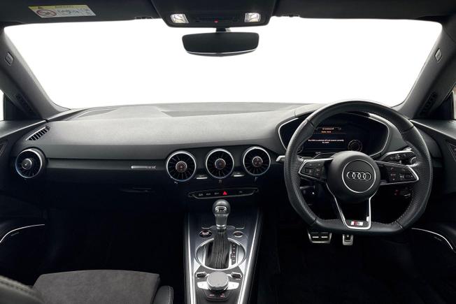 Audi TT Photo 11