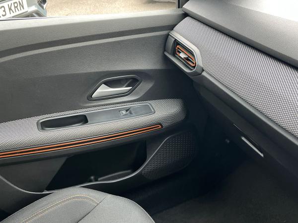 Dacia Sandero Stepway Photo autoimg-876c65ce8e8e2b6ee67d528d17e8857550c90c3f.jpg