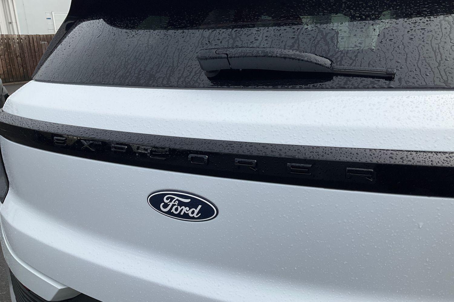 Ford Explorer Photo 39
