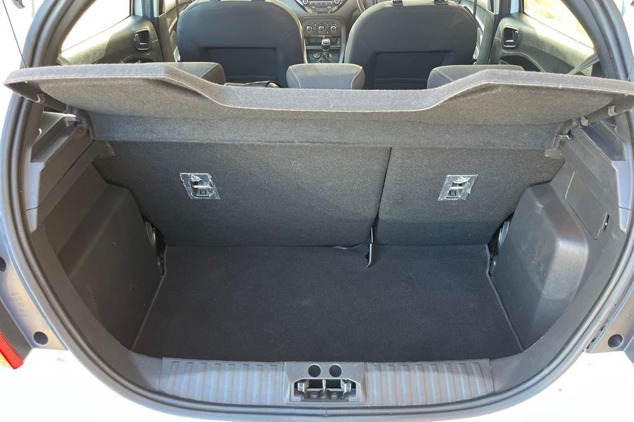 Ford KA+ Photo autoimg-87703bc0d9388c5011f90885543dd523acb237d3.jpg