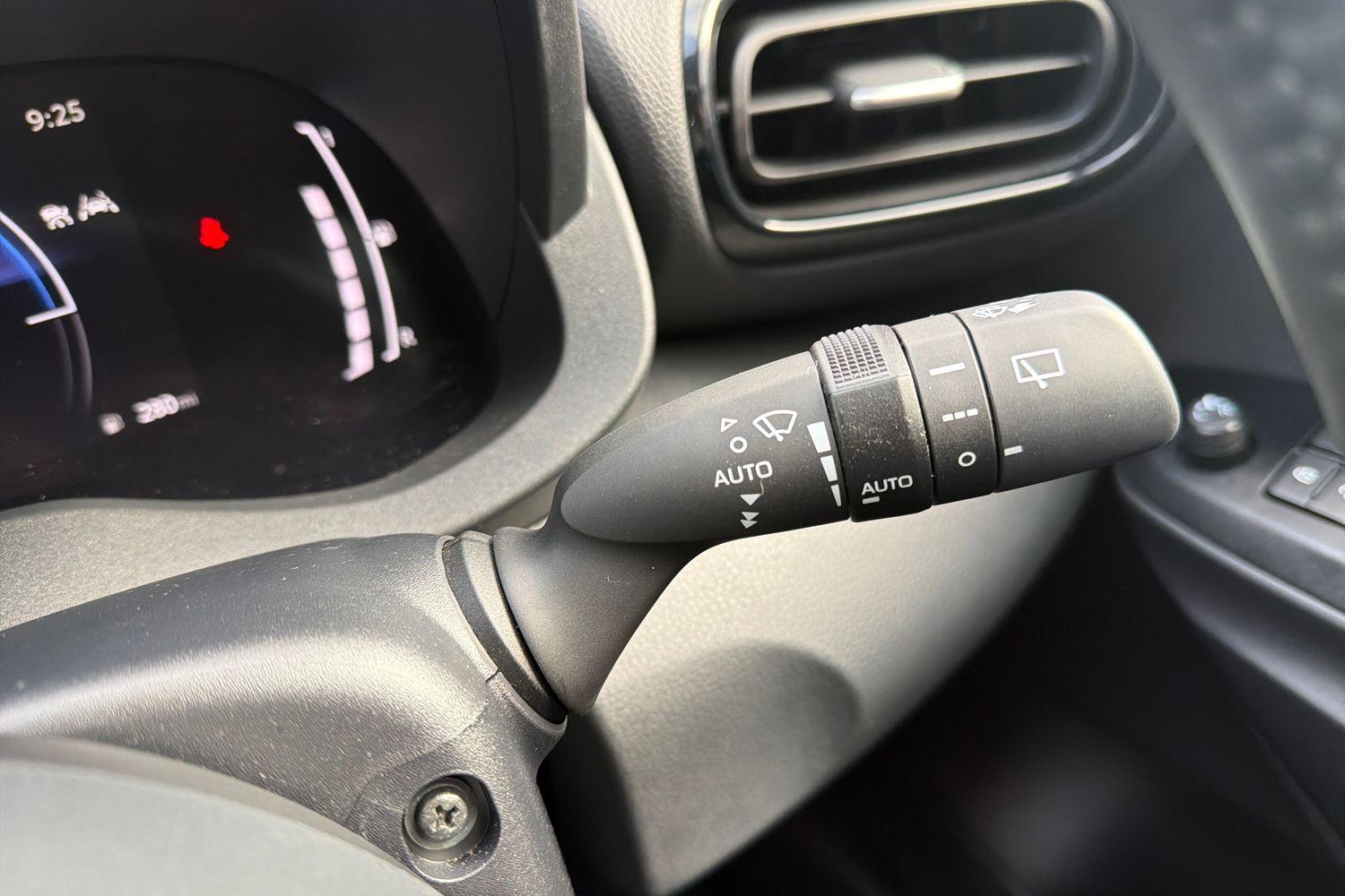 Toyota YARIS CROSS Photo 14