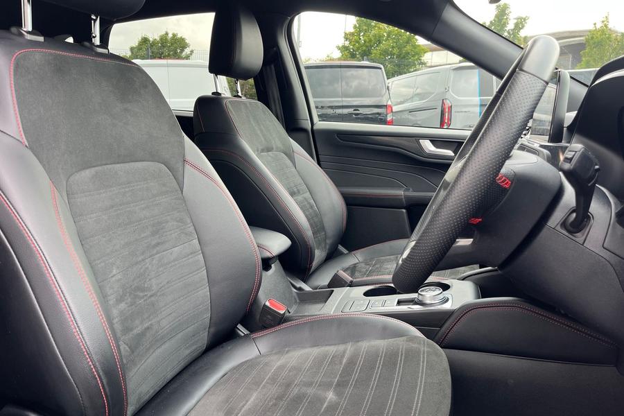 Ford KUGA Photo autoimg-877ac0809033dbec7ec12c8177fc50557db0054e.jpg