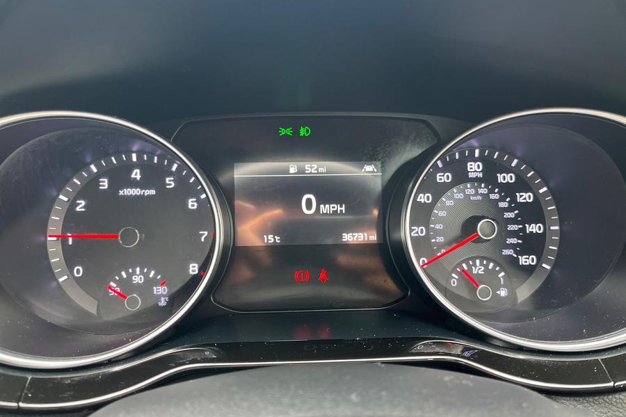 Kia CEED Photo autoimg-877d4369e09df1972a67dc6ab4e2dbf88e4b1c65.jpg