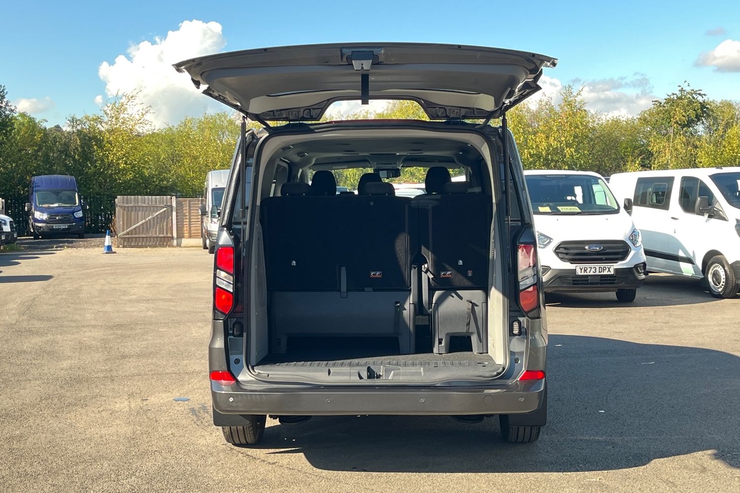 Ford TOURNEO CUSTOM Photo 6