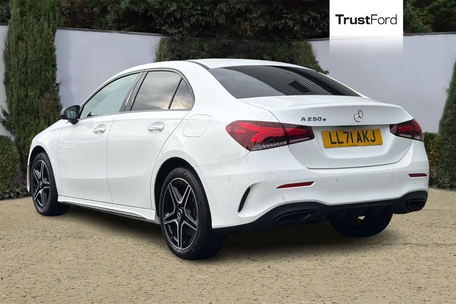Mercedes-Benz A CLASS Photo autoimg-877e2c5e5f819e32d61f50b7a149e37d006ffab5.jpg