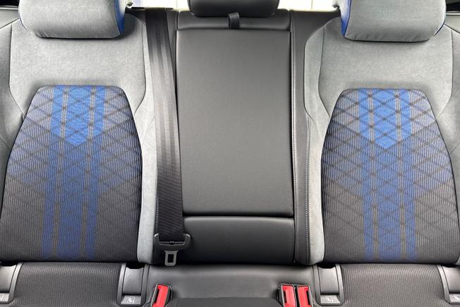 VOLKSWAGEN Golf Photo 42