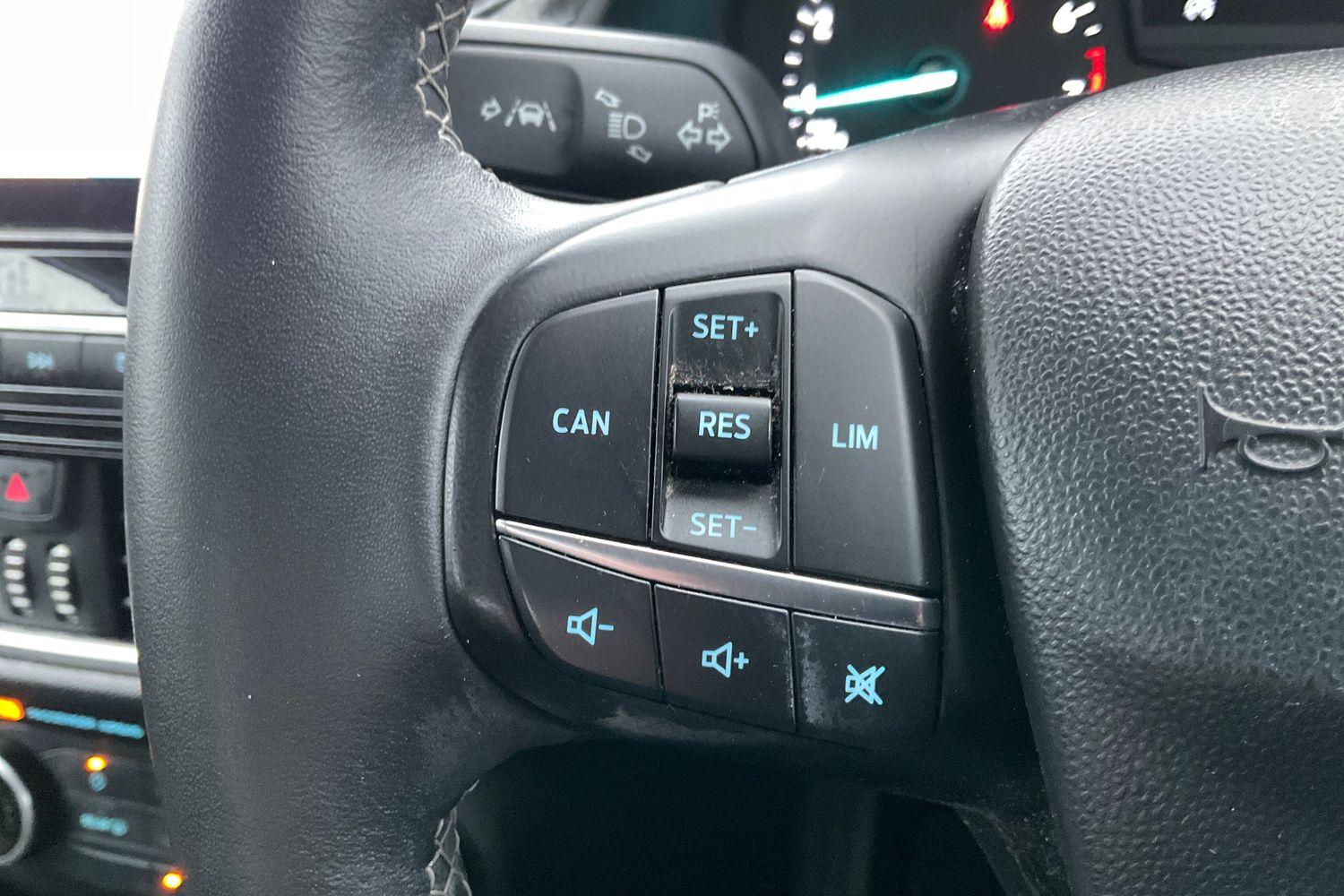 Ford FIESTA Photo 29