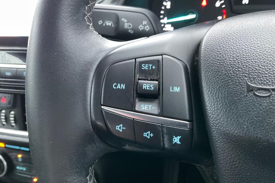 Ford FIESTA Photo autoimg-8789fd1541148c6c077241868f32fd7af2d4d8f8.jpg