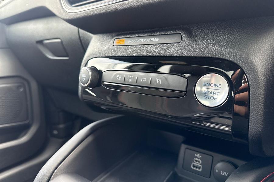 Ford KUGA Photo autoimg-878d38245aa403a555077865d8547c3341816a98.jpg