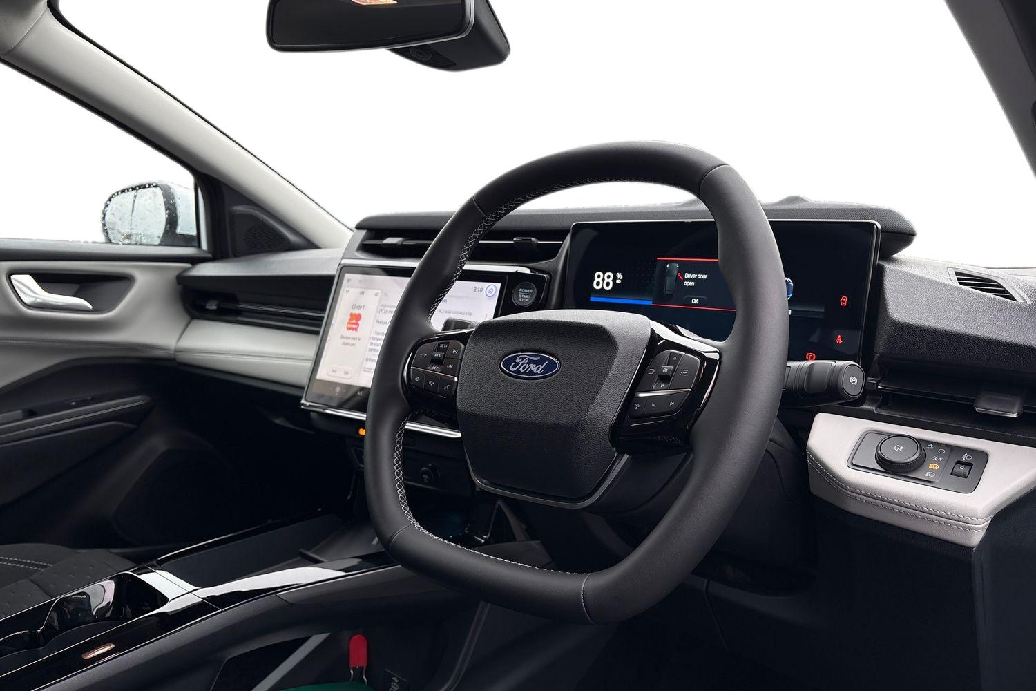 Ford Puma Gen-E Photo 8