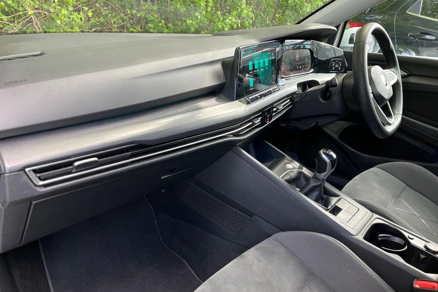Volkswagen GOLF Photo autoimg-8794989943147d1e94f89d818c823dfdeb85b7aa.jpg