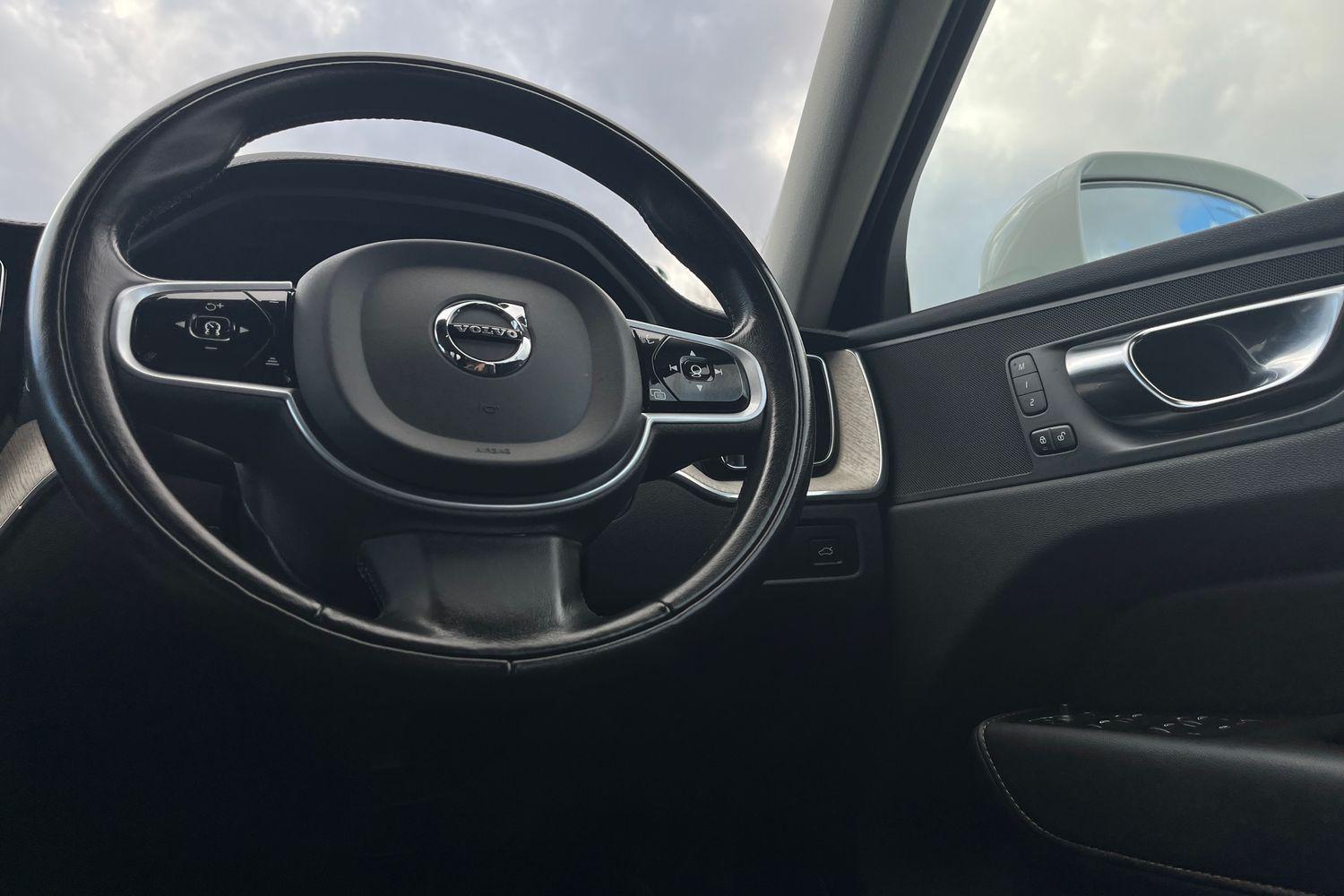 Volvo XC60 Photo 11