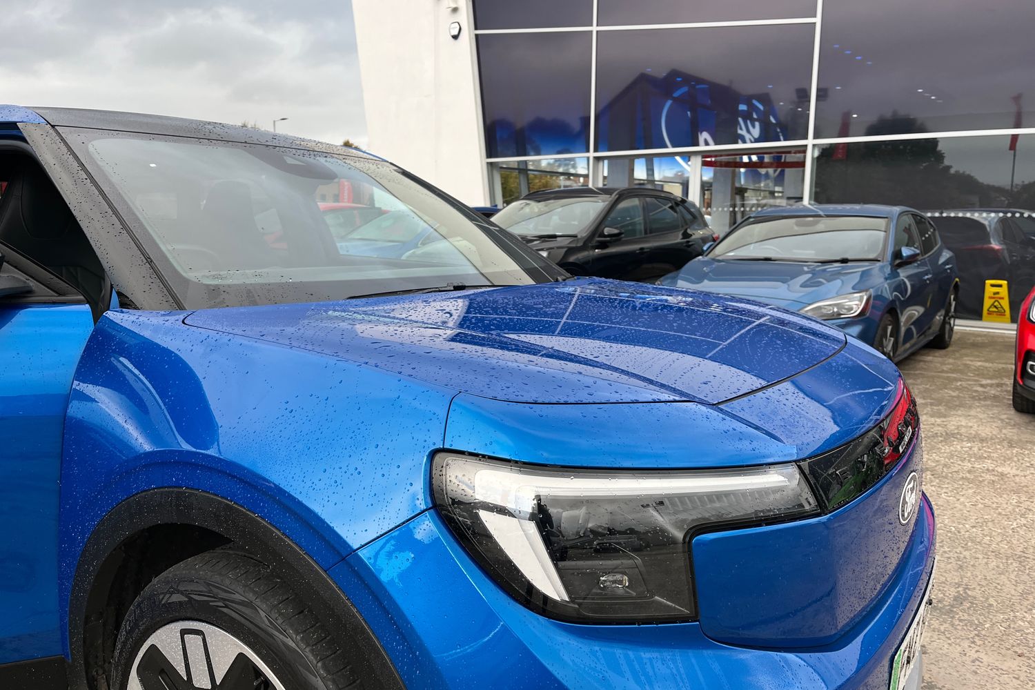 Ford EXPLORER Photo 22