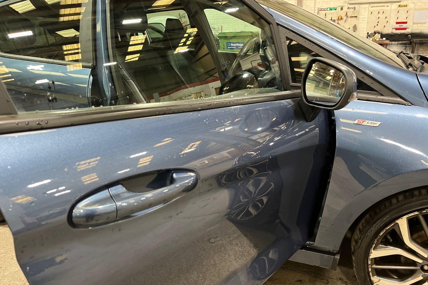 Ford FIESTA Photo 23