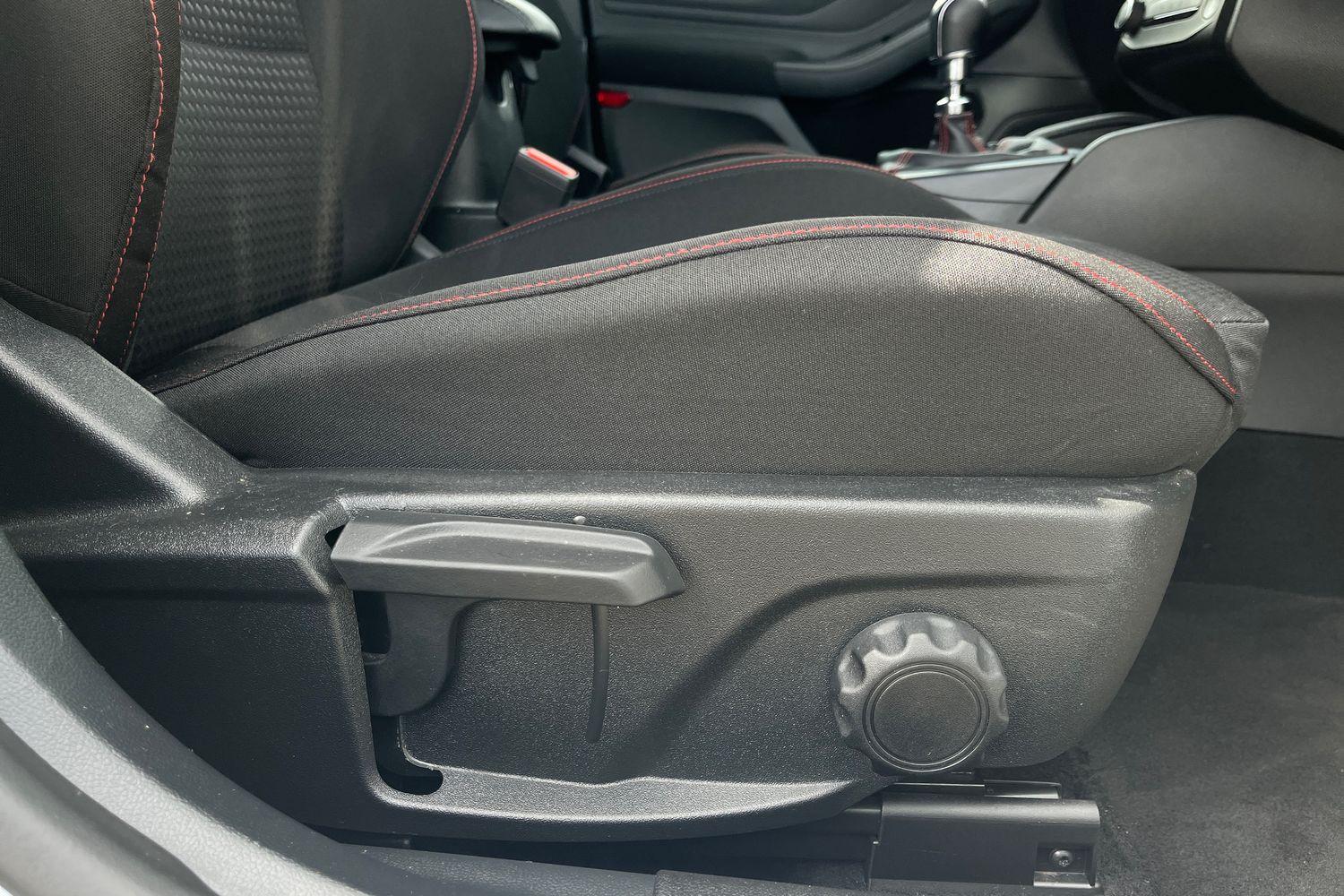 Ford Focus Photo 36