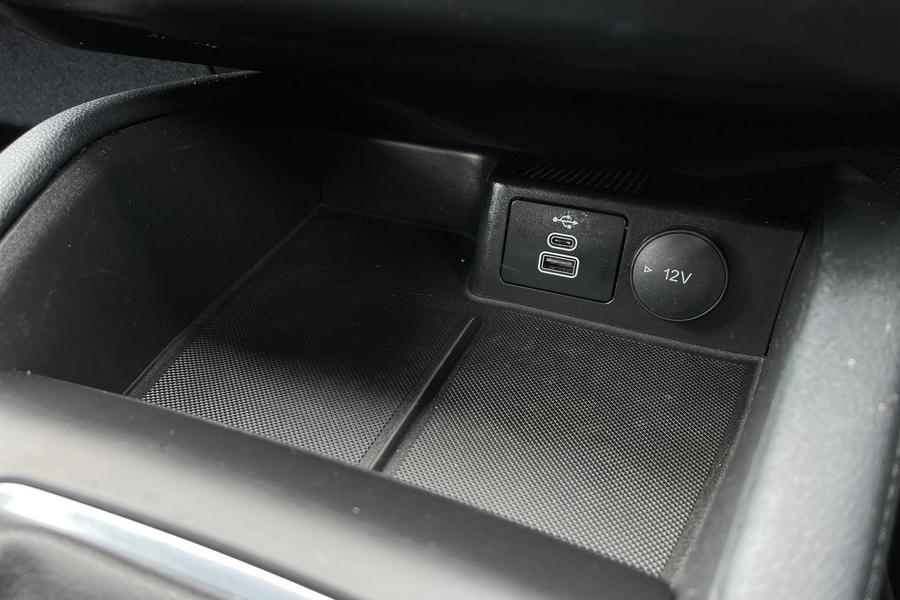 Ford Kuga Photo autoimg-87a1828e9158b195d9295034e6d237dd6704034f.jpg
