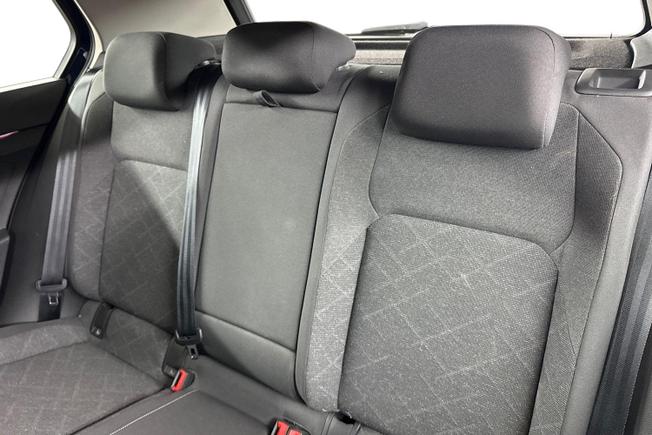 VOLKSWAGEN Golf Photo 9