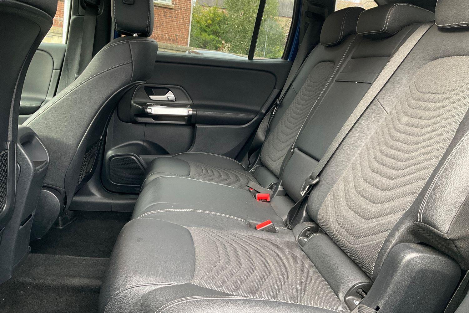 Mercedes-Benz GLB Photo 19