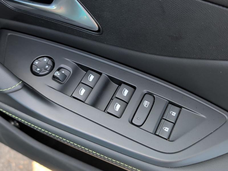 Used Peugeot 408 KM25UWU 24