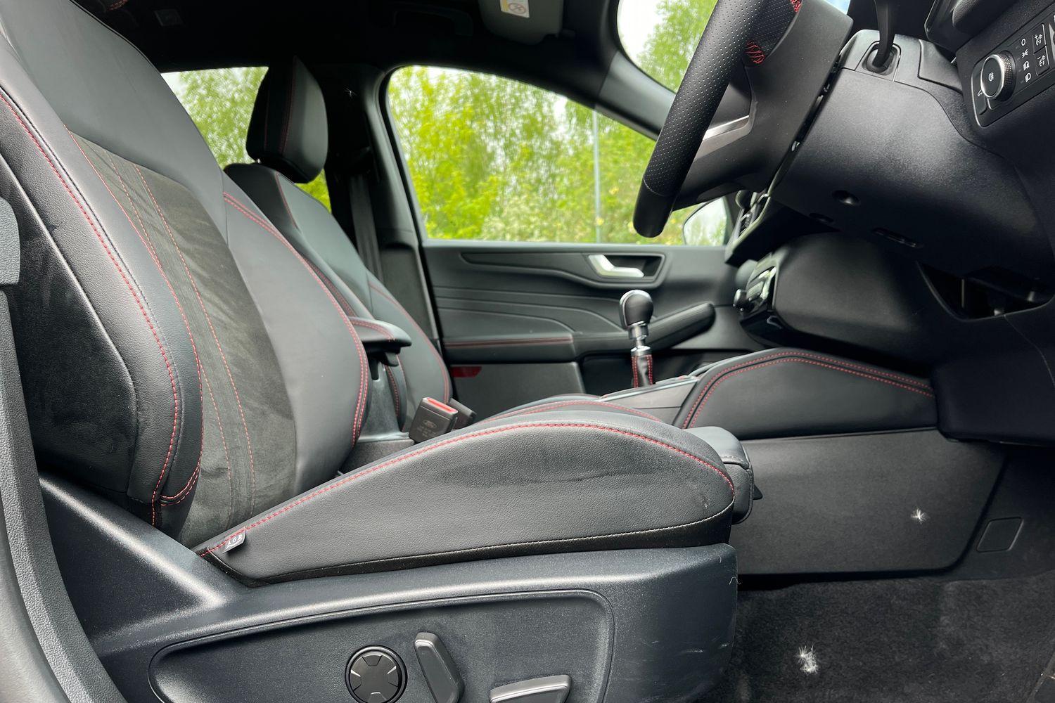Ford KUGA Photo 16
