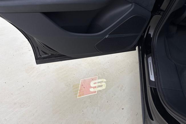 AUDI Sq7 Photo 26