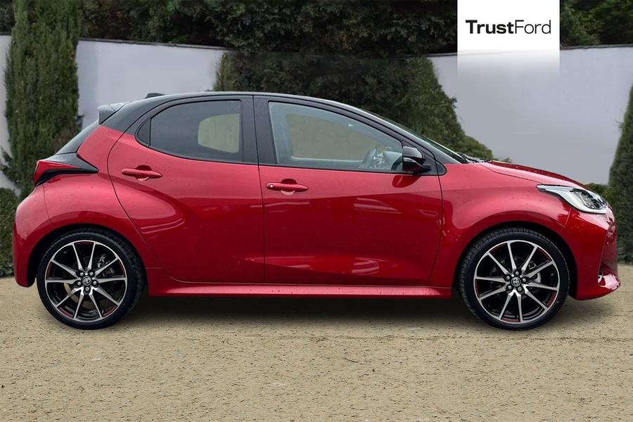 Toyota YARIS Photo autoimg-87afde787ab69f0ba2ab287f6487206be3b0e992.jpg