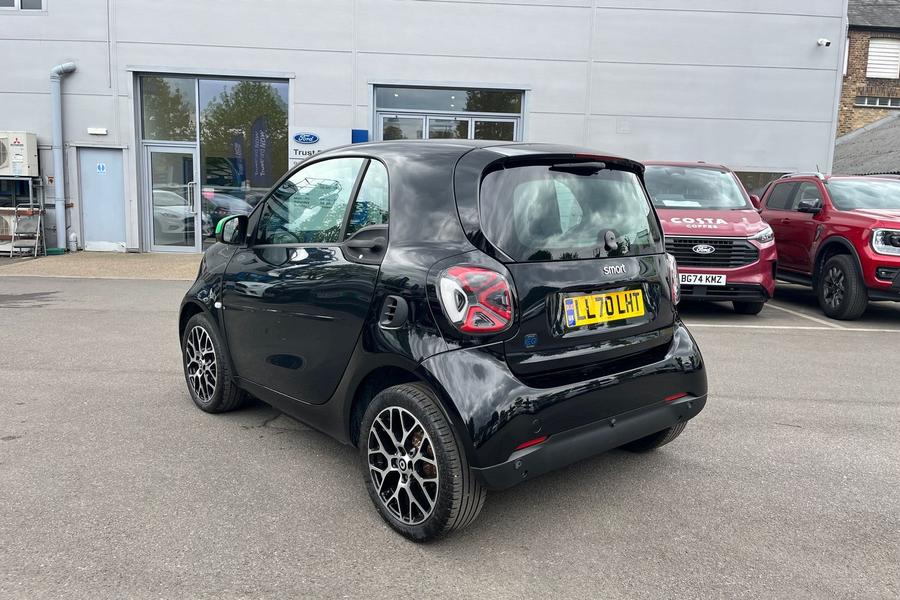 smart FORTWO COUPE Photo autoimg-87b7230c954aa0bf6934632807502557d8011c08.jpg