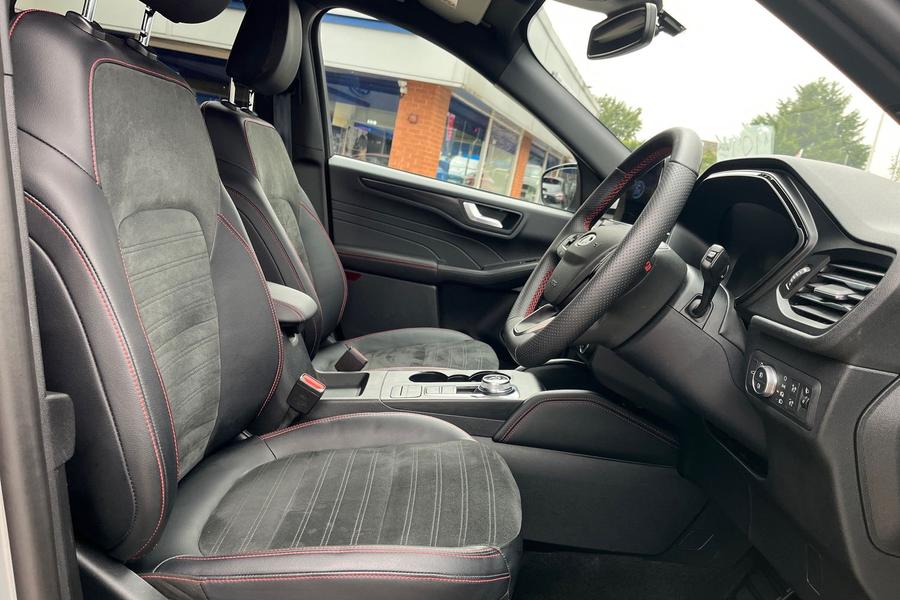 Ford Kuga Photo autoimg-87b7e78adf4b1293dfb3163b063e338e2b99a282.jpg