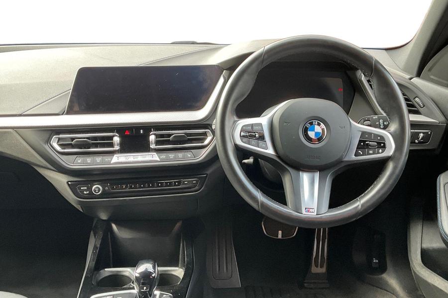 BMW 1 SERIES Photo autoimg-87ba7ee9f79b5eccc670a22375de226560d4053f.jpg