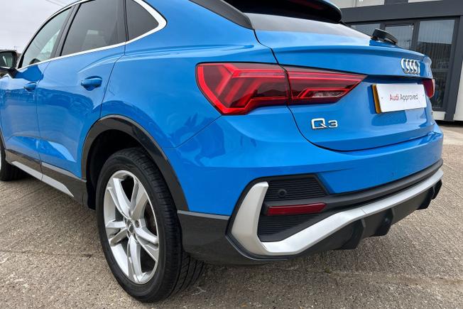 Audi Q3 Photo 31