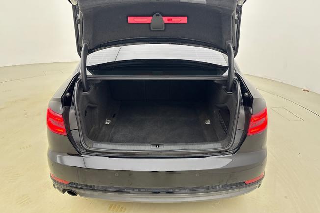 AUDI A4 Photo 13