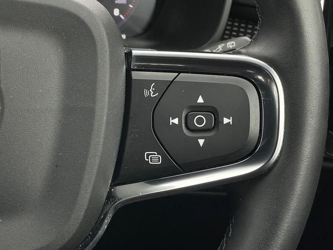 VOLVO Xc40 Photo 17