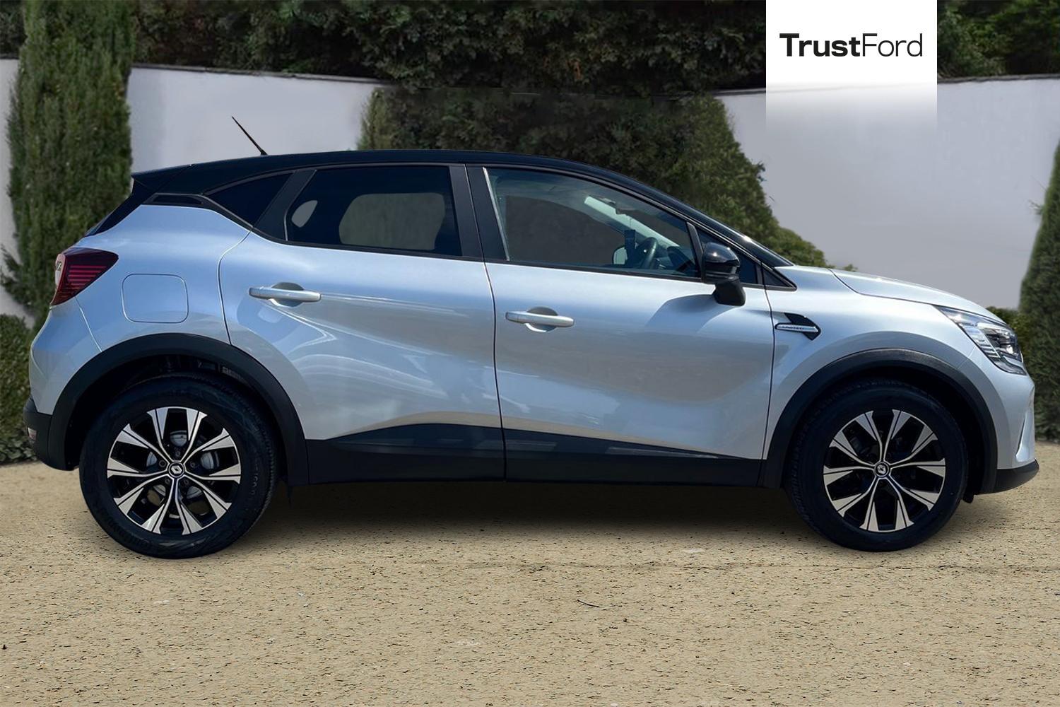 Renault CAPTUR Photo 2
