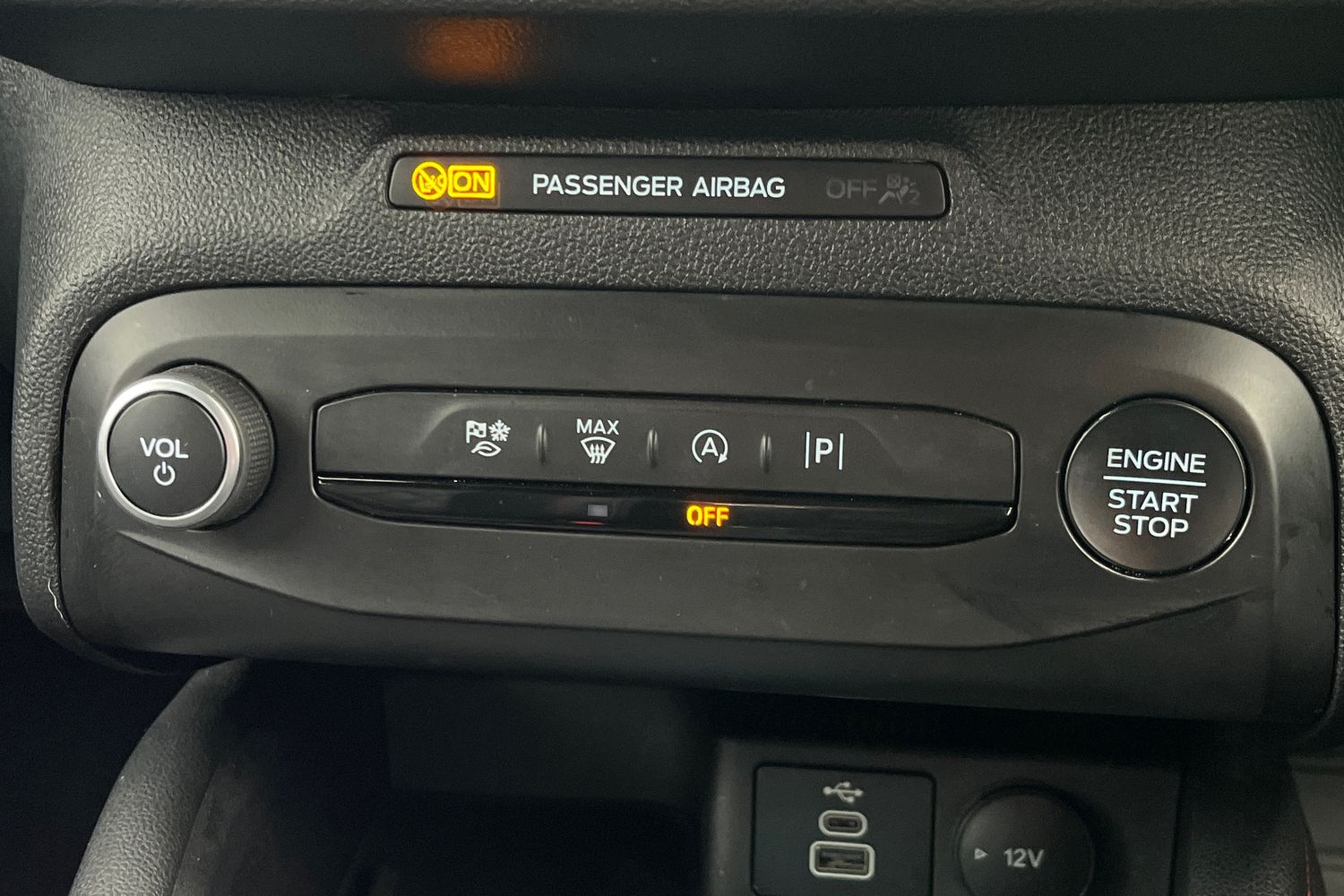 Ford FOCUS Photo 32