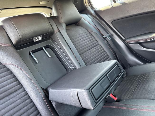 MERCEDES-BENZ GLA Photo 25