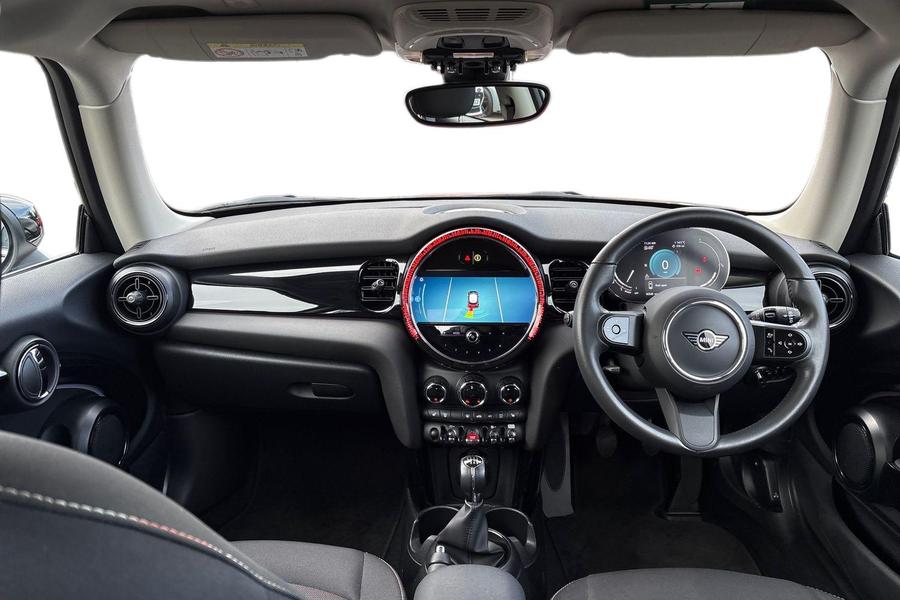 MINI HATCHBACK Photo autoimg-87c44b721f4452838204f8c92f6e0d6332982fc0.jpg