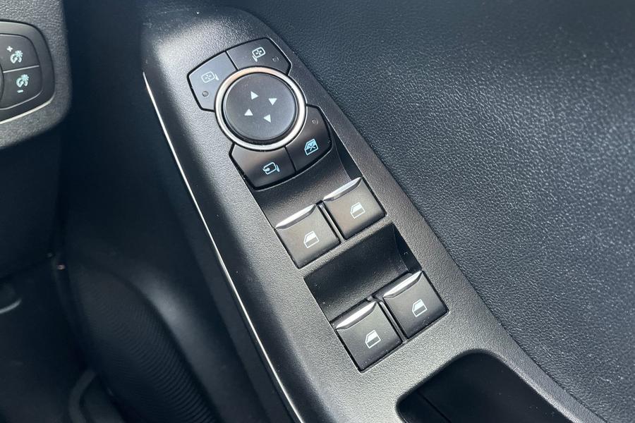 Ford PUMA Photo autoimg-87c743858ec3d5a210ab2c6adfaeb4f7f4314bc7.jpg