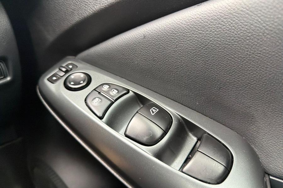 Nissan JUKE Photo autoimg-87c9066d2dafeec1259450aa80ef195cfe00fbeb.jpg