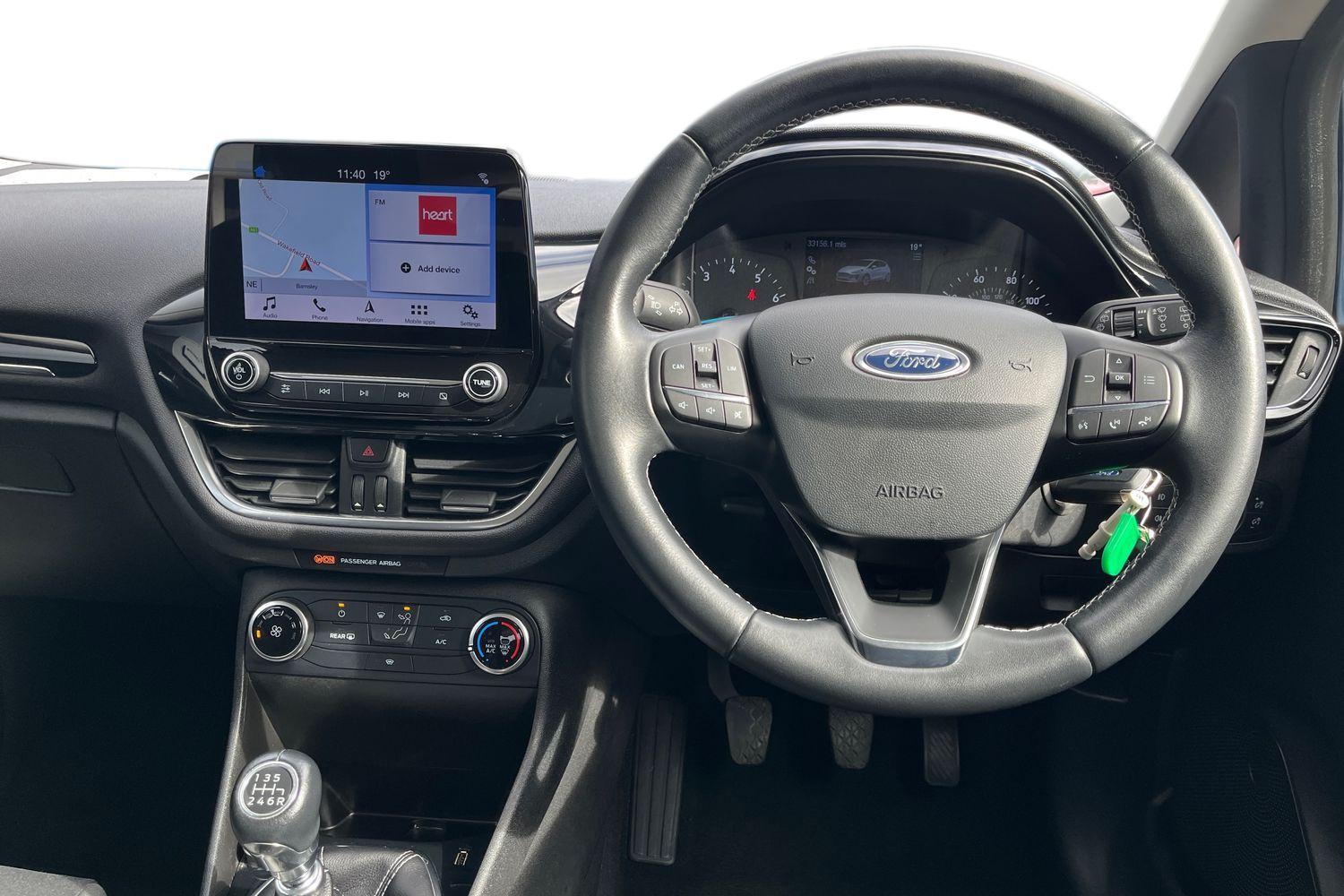 Ford FIESTA Photo 10