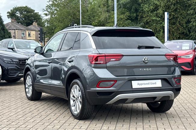 VOLKSWAGEN T-Roc Photo 36