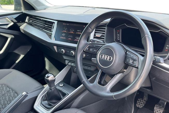 AUDI A1 Photo 6