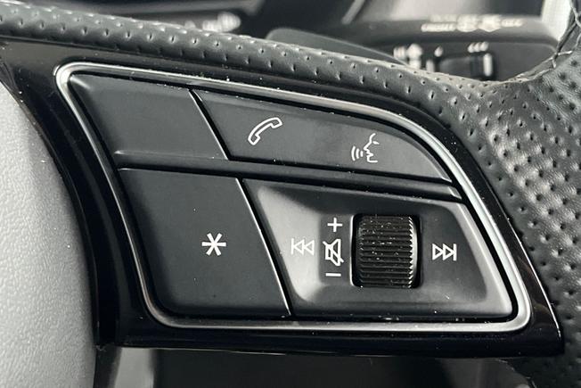 AUDI Q2 Photo 17