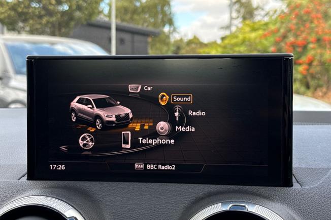 Audi Q2 Photo 14