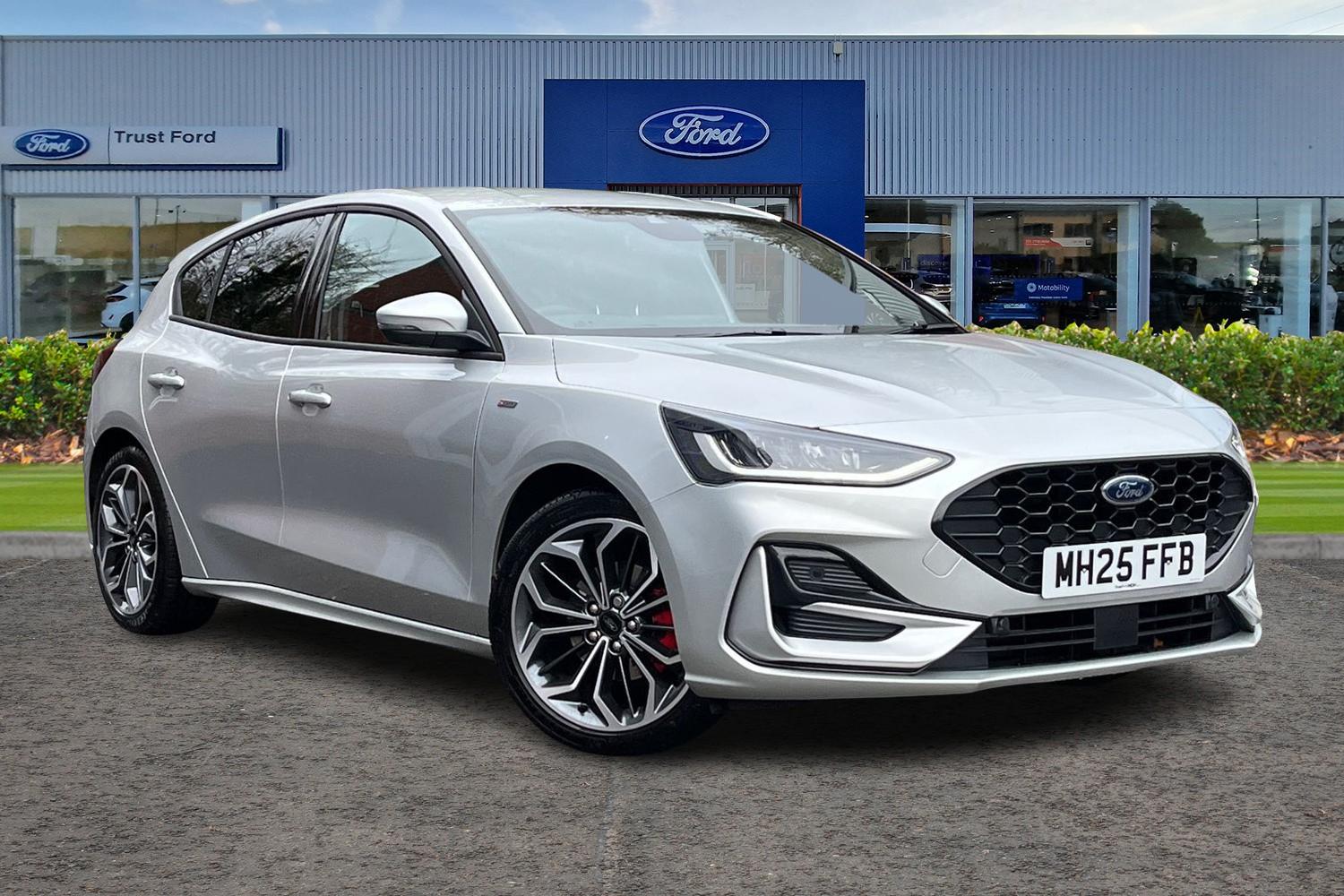 Ford Focus Photo 0
