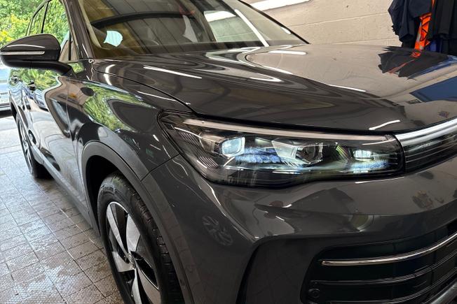 VOLKSWAGEN Tiguan Photo 19
