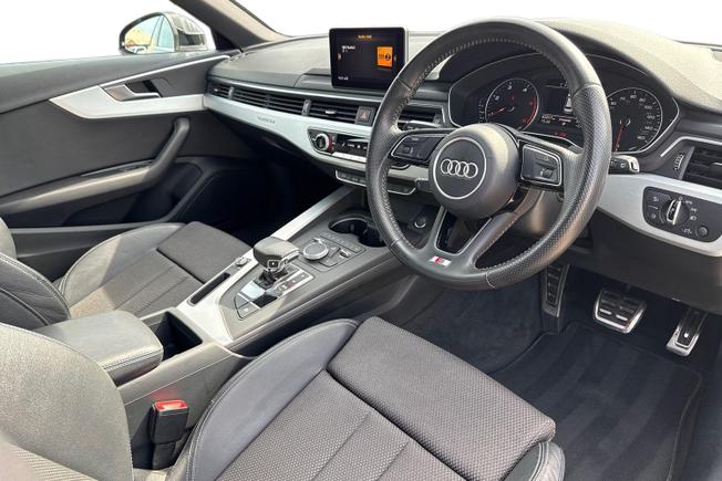 AUDI A4 Avant Photo 6