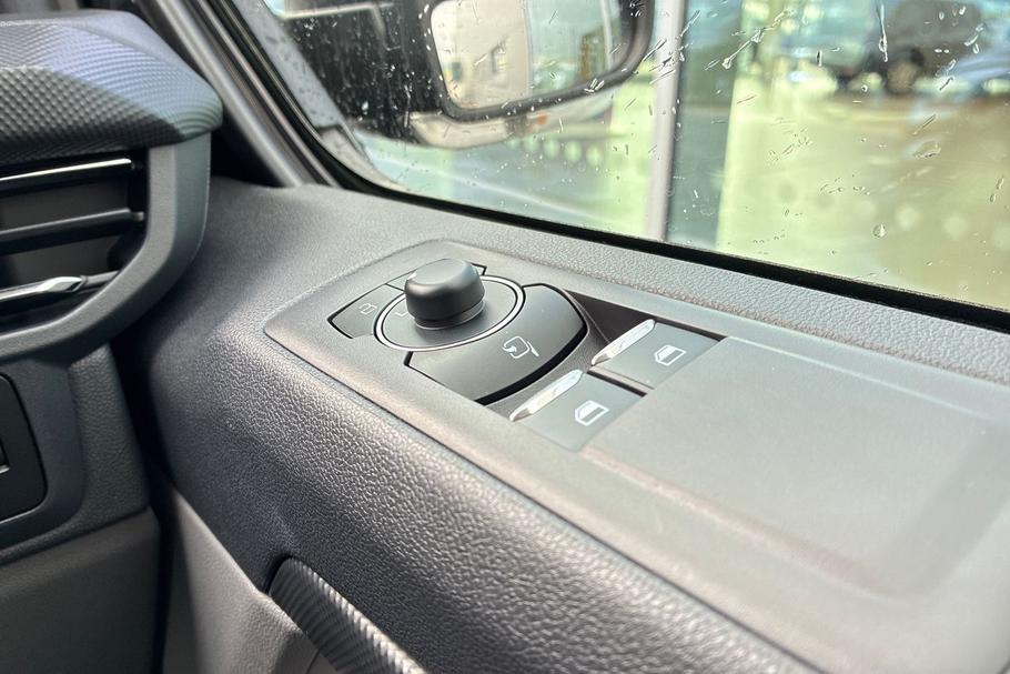 Used Ford TRANSIT CUSTOM SW26GWM 33
