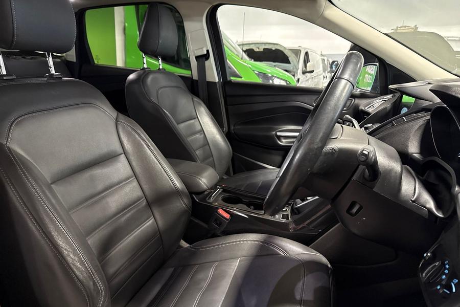 Ford KUGA Photo autoimg-87ddf726096a793608e4dff1722e8228c02f0728.jpg
