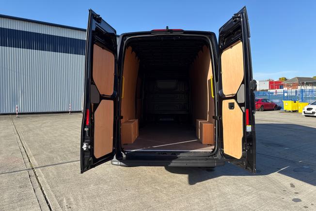 VOLKSWAGEN Crafter Photo 29